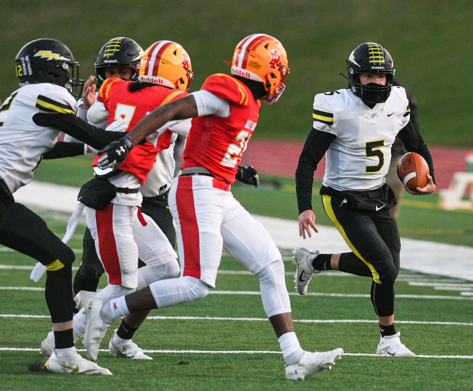 040221-qc-spt-galesburg-ri-foot-004
